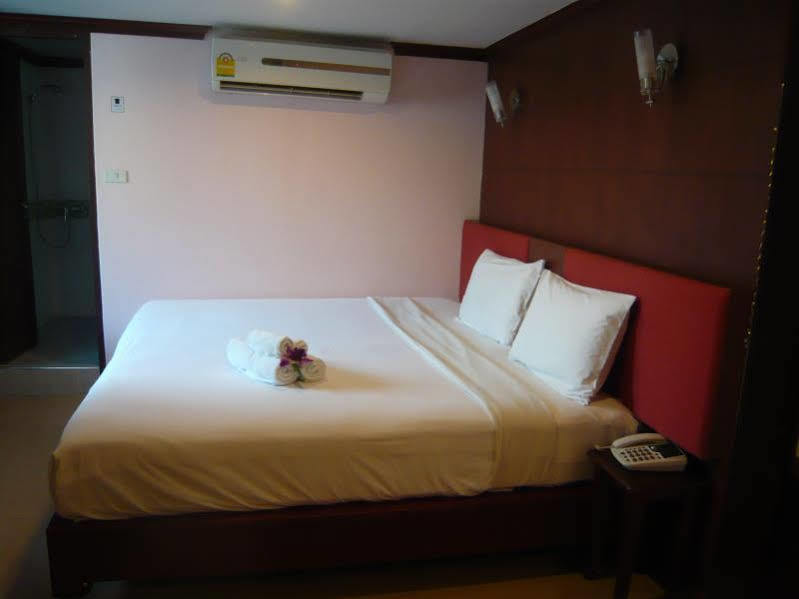 Sky Inn 2 Bangkok Exterior photo